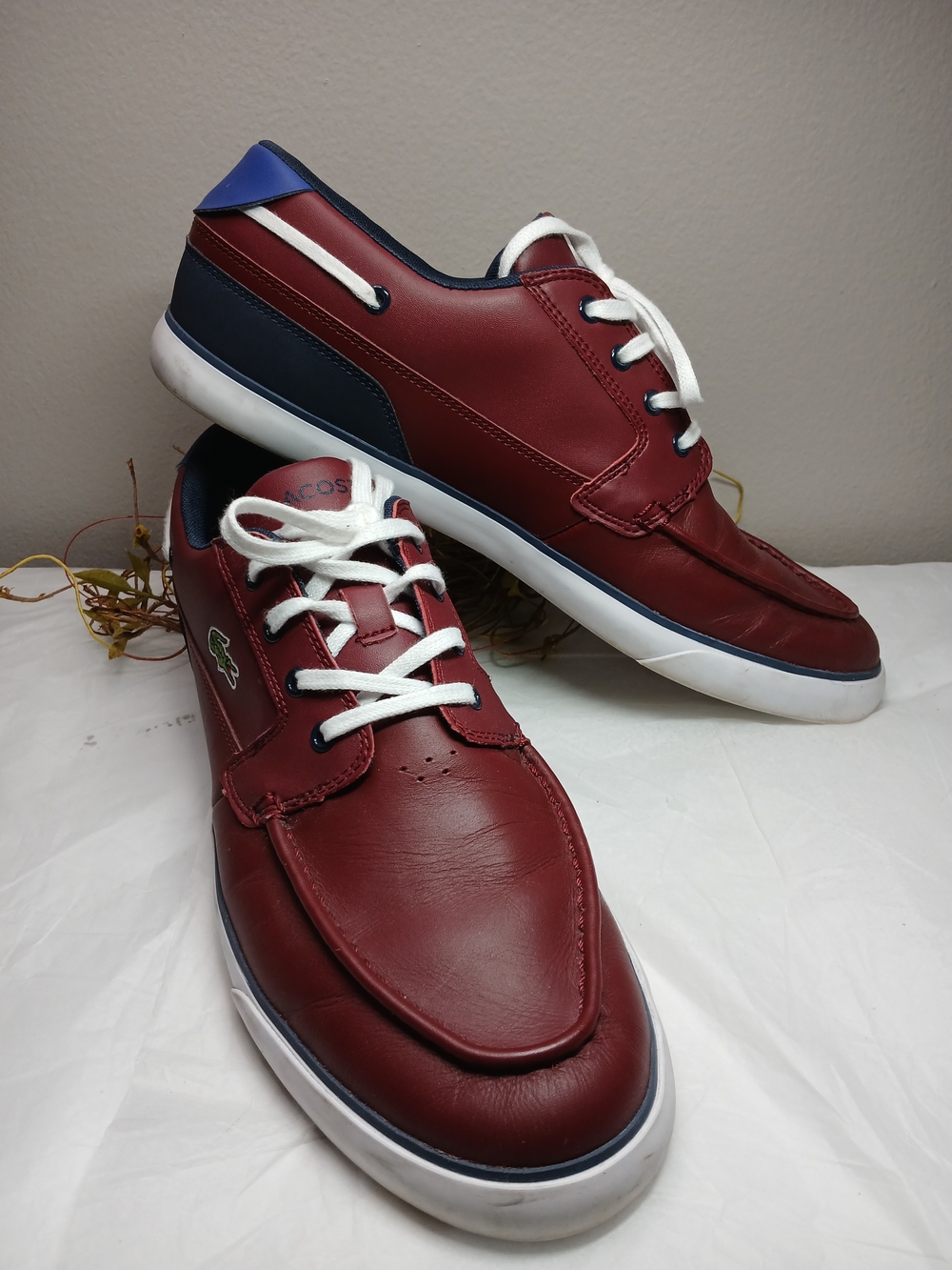 Lacoste Men’s Burgundy and Navy Leather Boat Sneakers Sz US 12